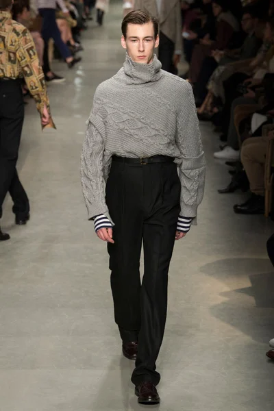 Look 54